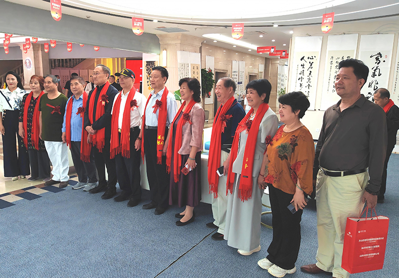 翰墨颂盛世 丹青迎华诞兰山老年书画研究会教育分会国庆书画展开幕 第 14 张